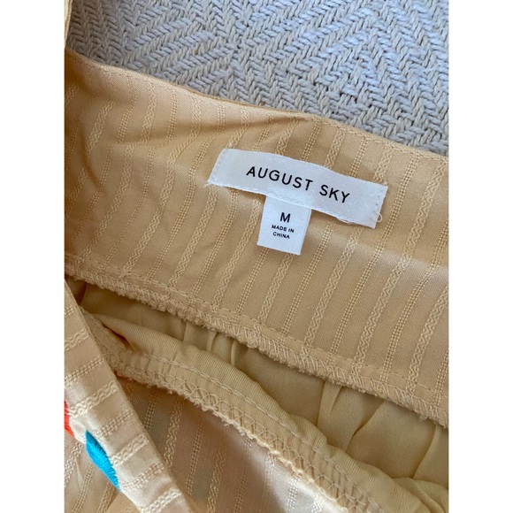 Floral embroidered midi dress - Picture 7 of 10